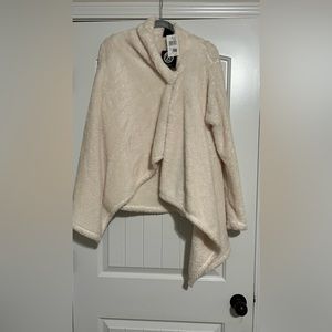 Brand New Beige/Cream Shawl size Small